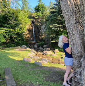 Meet your Posher, Connie